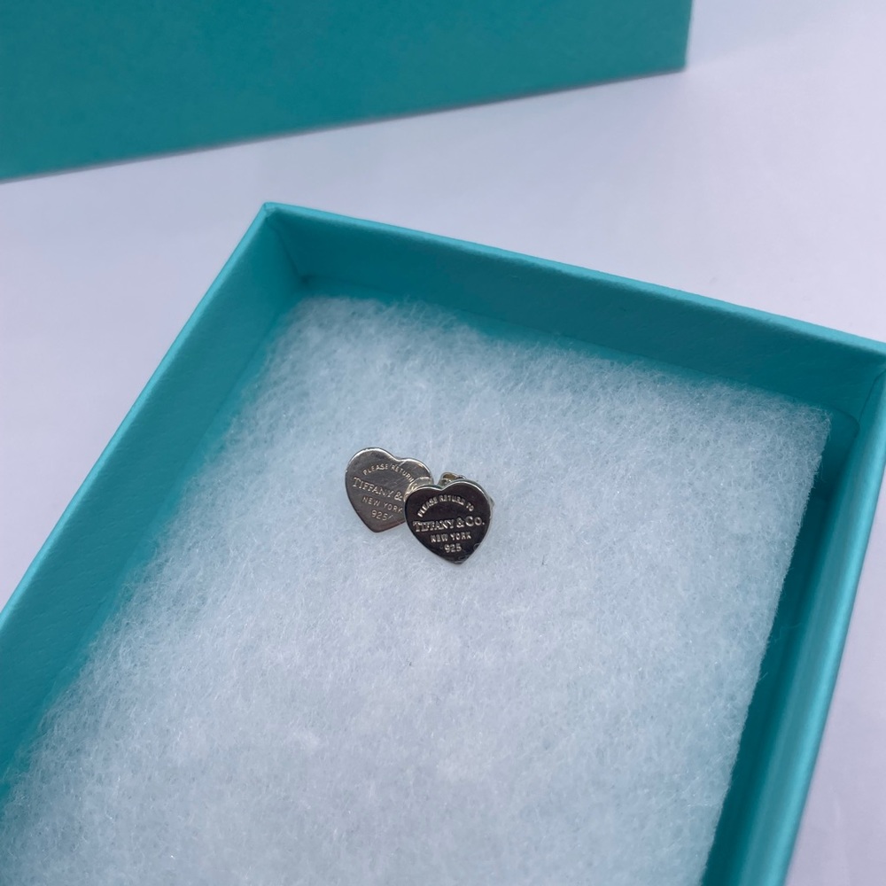 Tiffany Heart tag earrings